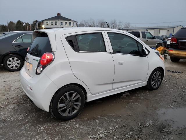 Хэтчбеки CHEVROLET SPARK 2015 Белый