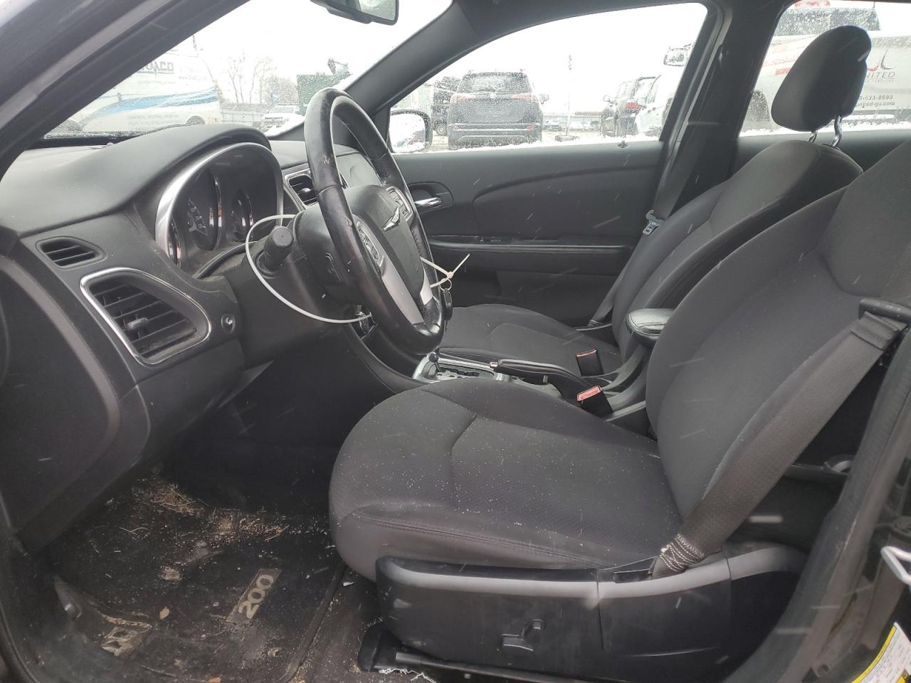 2013 Chrysler 200 - Image 7