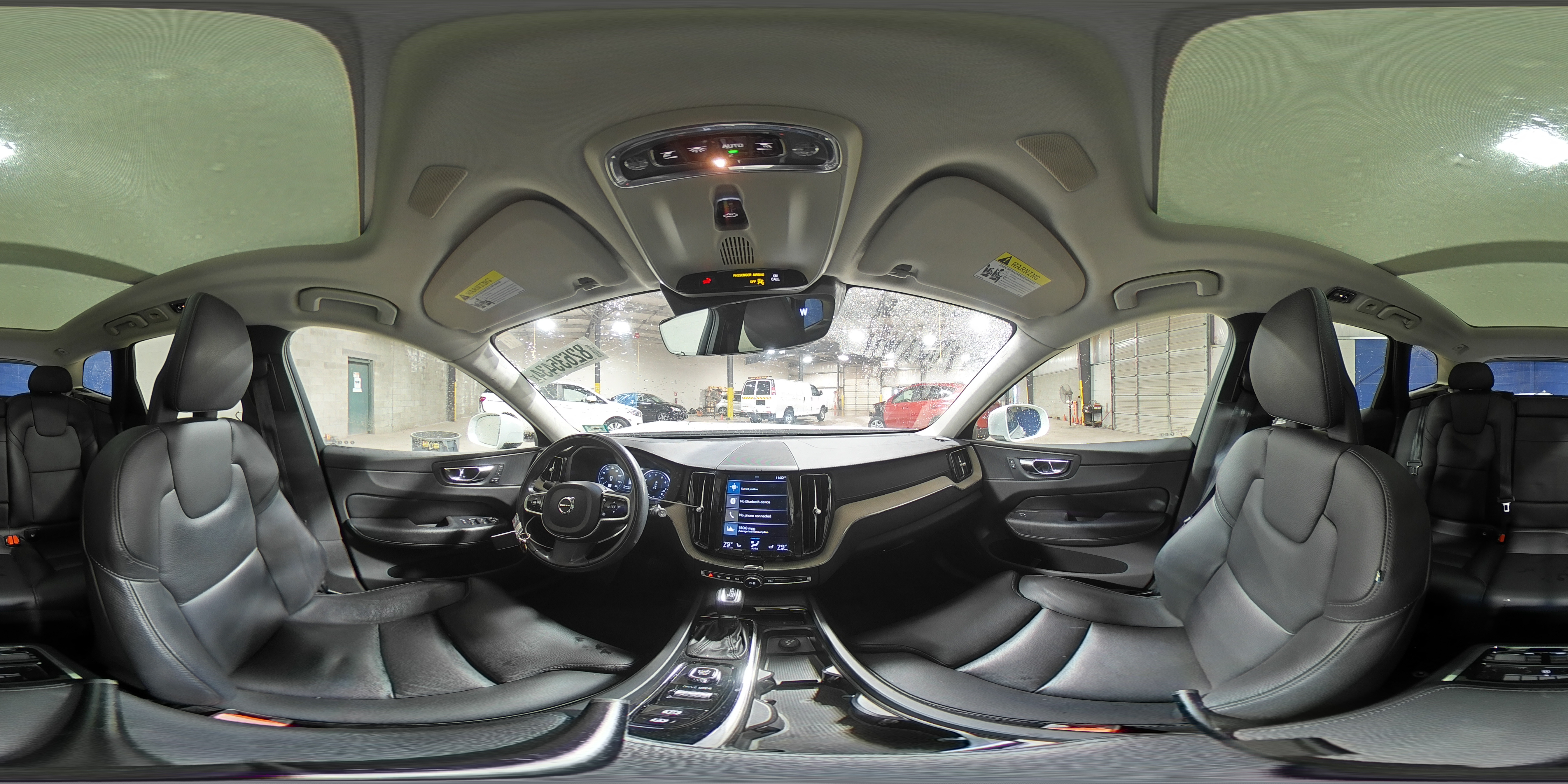 2018 Volvo XC60 - Image 16