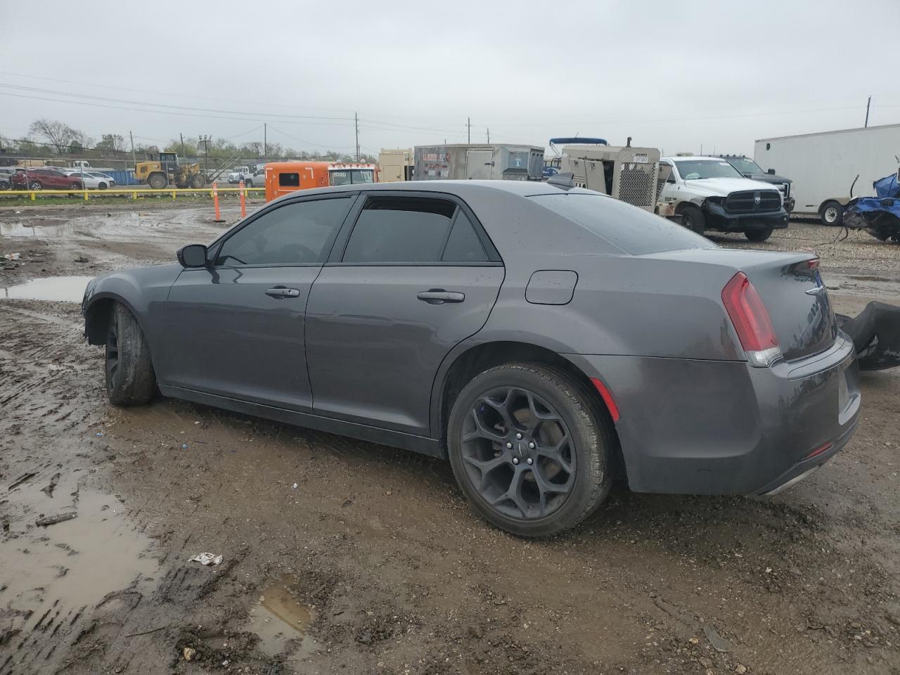2020 Chrysler 300 - Image 2