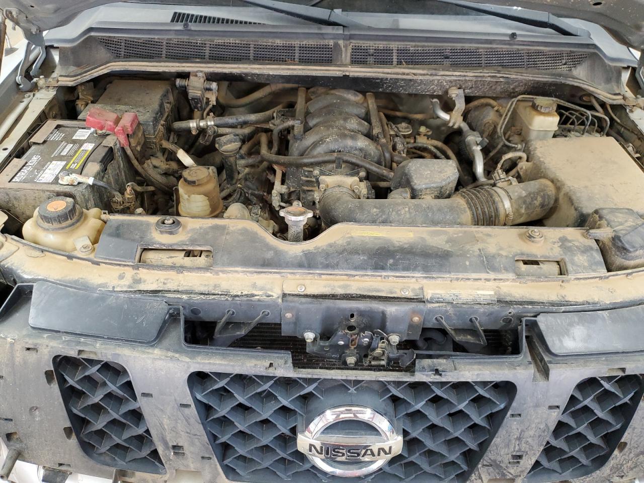 2014 Nissan Titan - Image 11