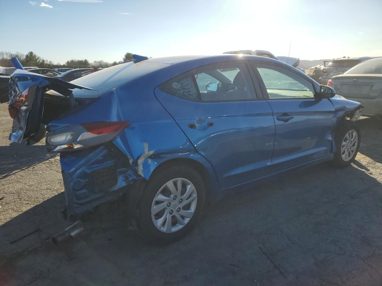 VIN 5NPD74LF5HH184080 2017 HYUNDAI ELANTRA no.3