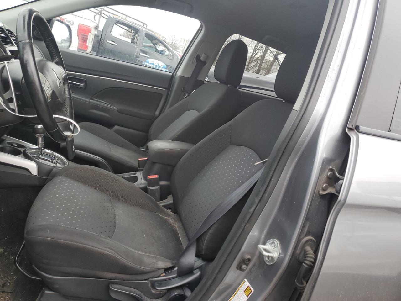 2012 Mitsubishi Outlander - Image 7