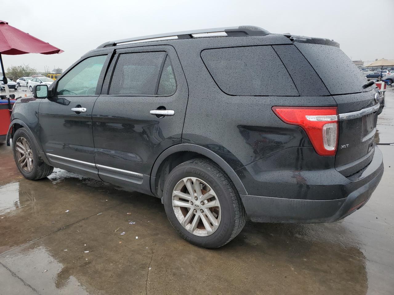 2015 Ford Explorer - Image 2