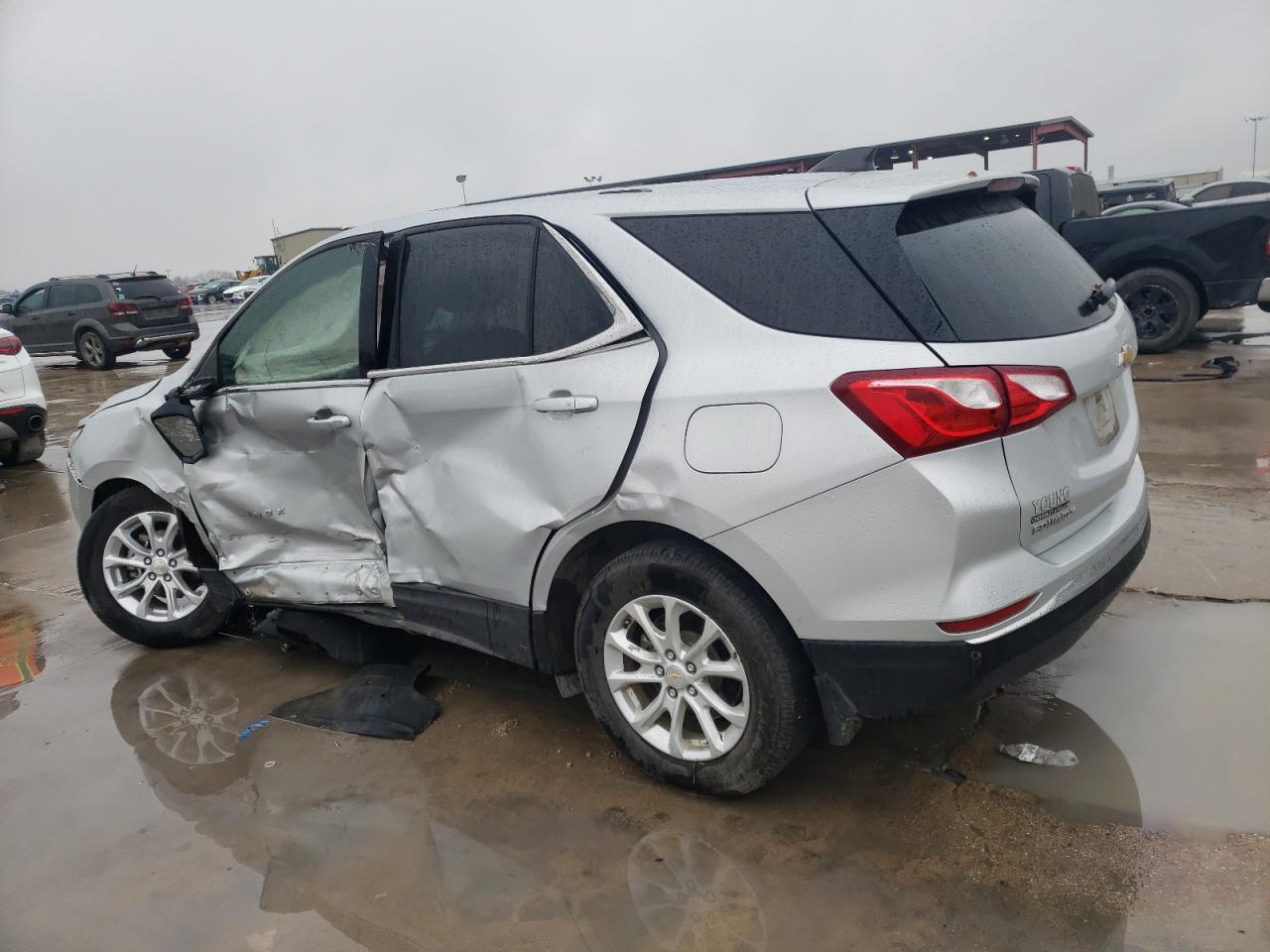 2018 Chevrolet Equinox - Image 2