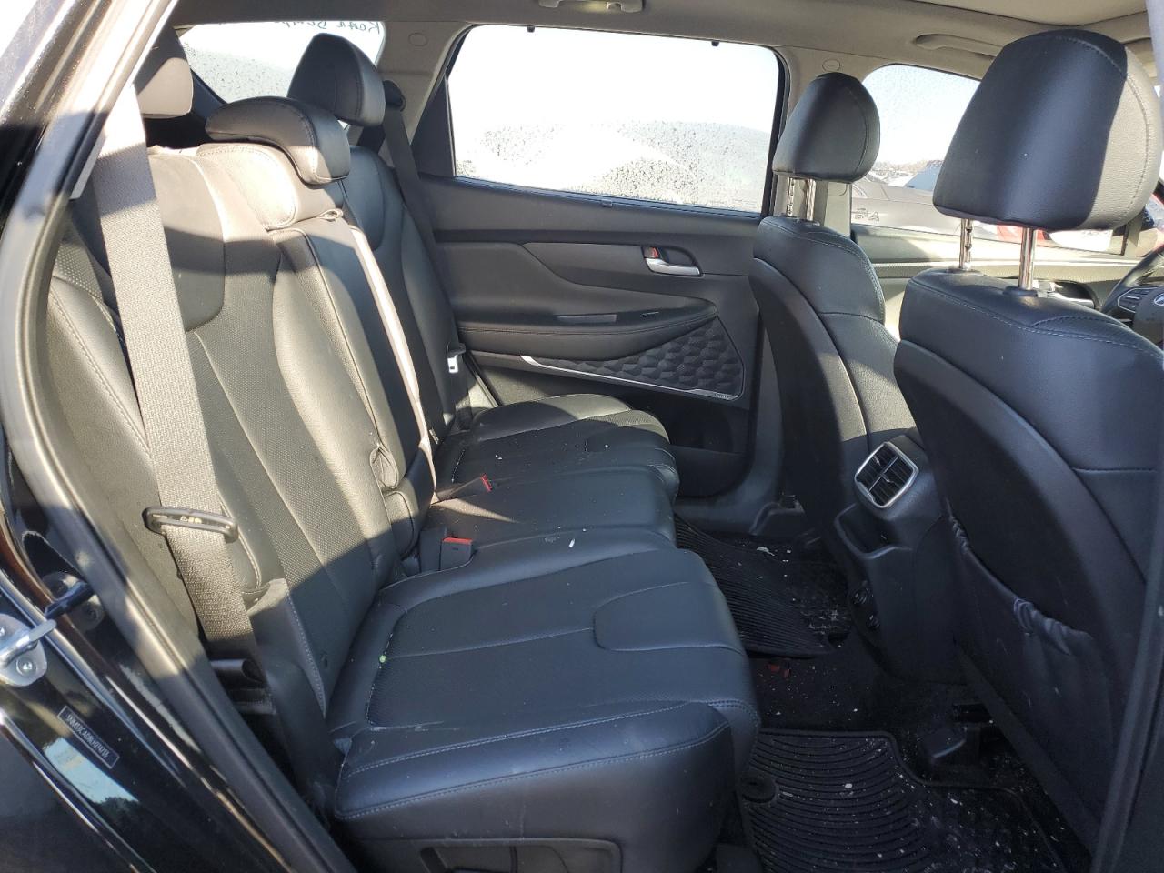 2020 Hyundai Santa Fe - Image 10