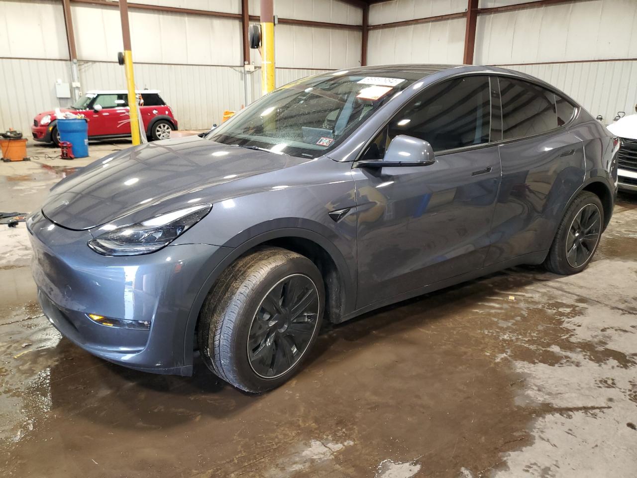 VIN 7SAYGAEE3PF794726 2023 TESLA MODEL Y no.1