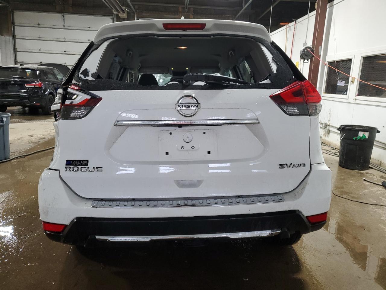 2017 Nissan Rogue - Image 6