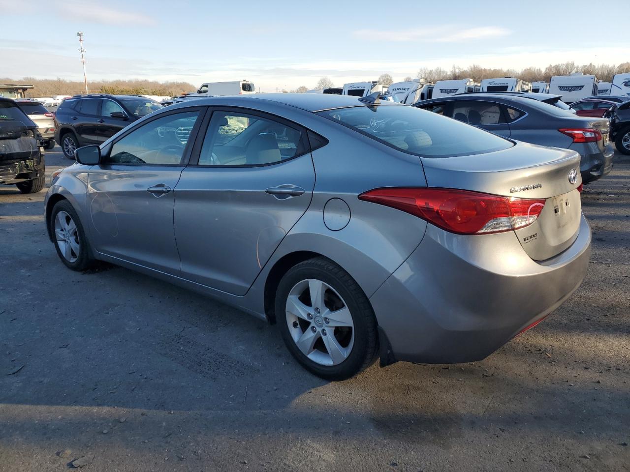 2012 Hyundai Elantra - Image 2