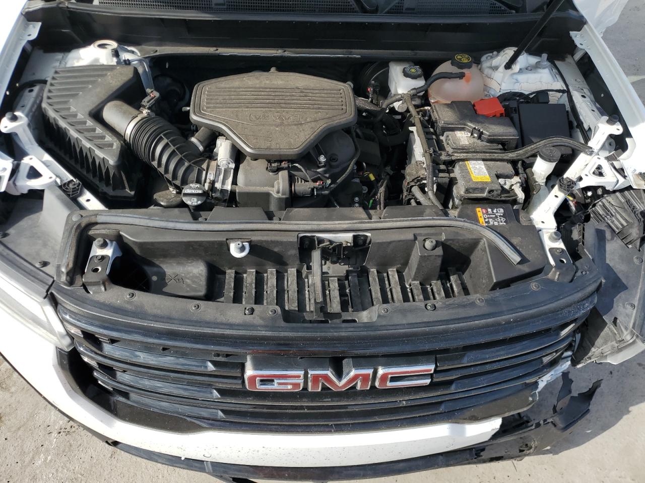 2021 GMC Acadia - Image 12