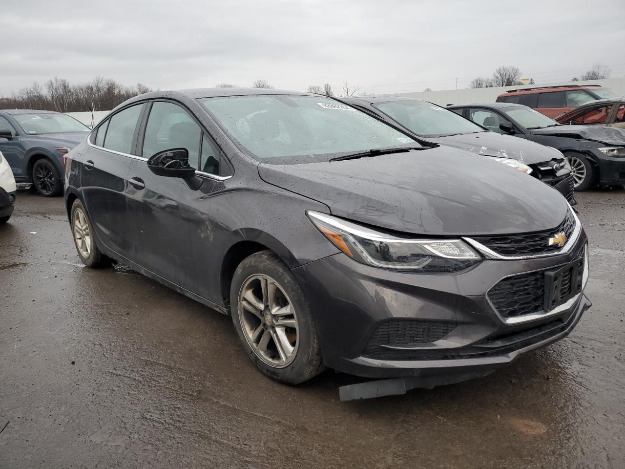 2017 Chevrolet Cruze - Image 4