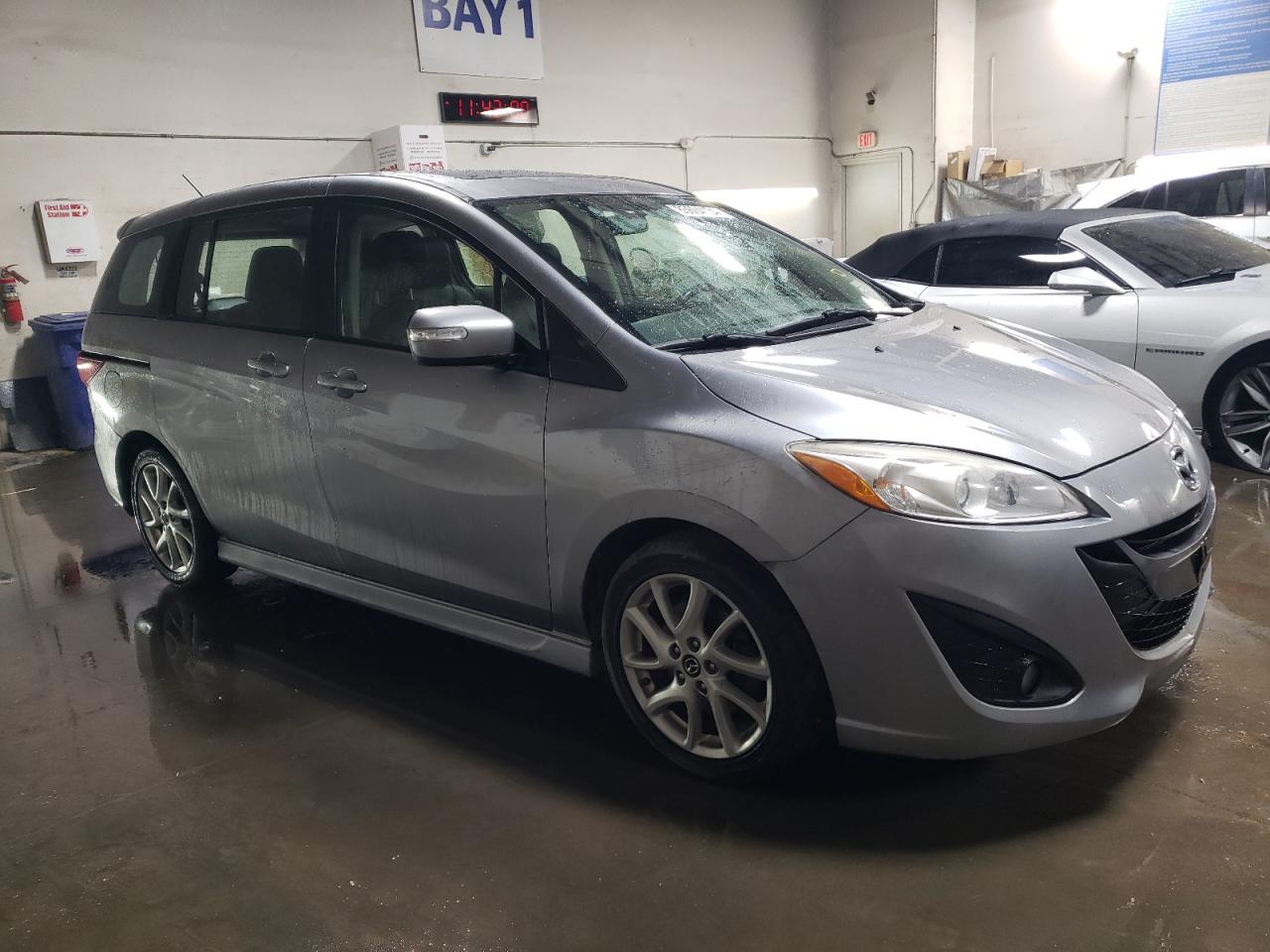 2015 Mazda 5 - Image 4