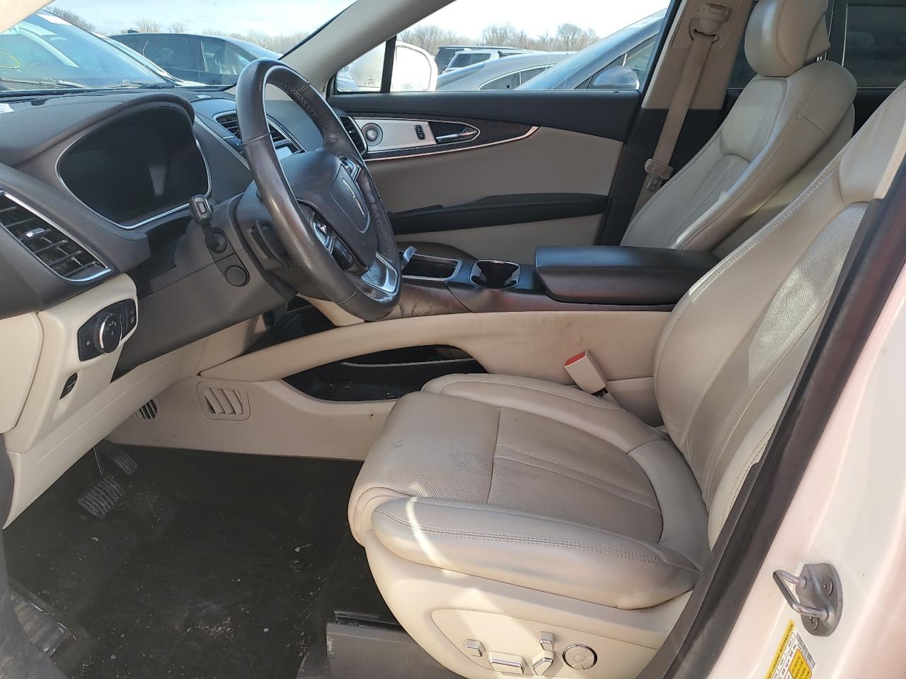 2019 Lincoln Nautilus - Image 7