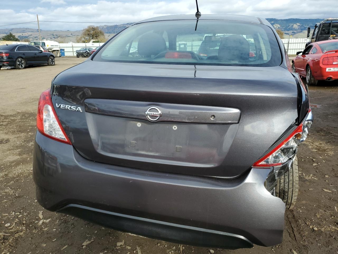 VIN 3N1CN7AP7FL801994 2015 NISSAN VERSA no.6