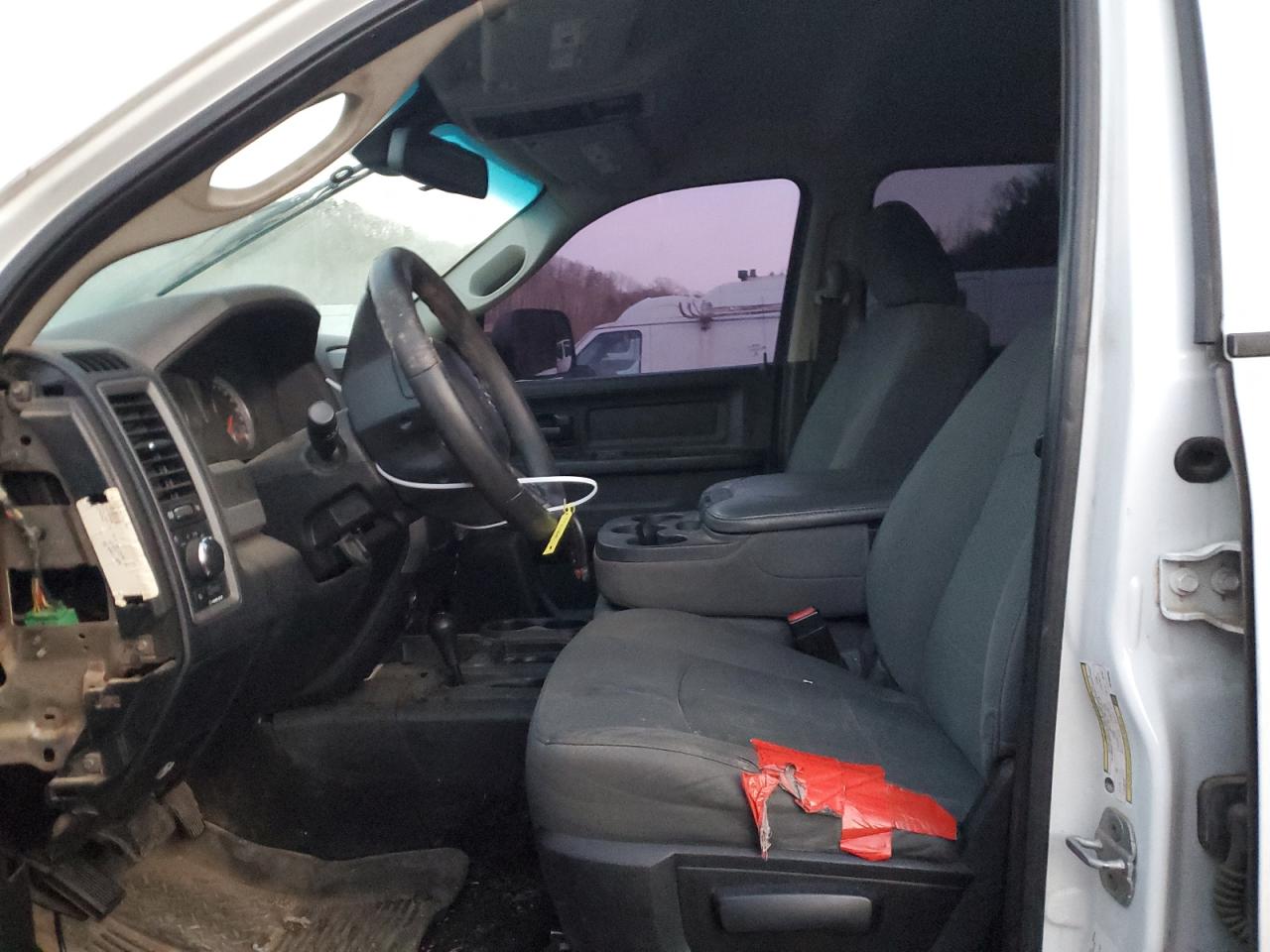 2014 RAM 3500 - Image 7