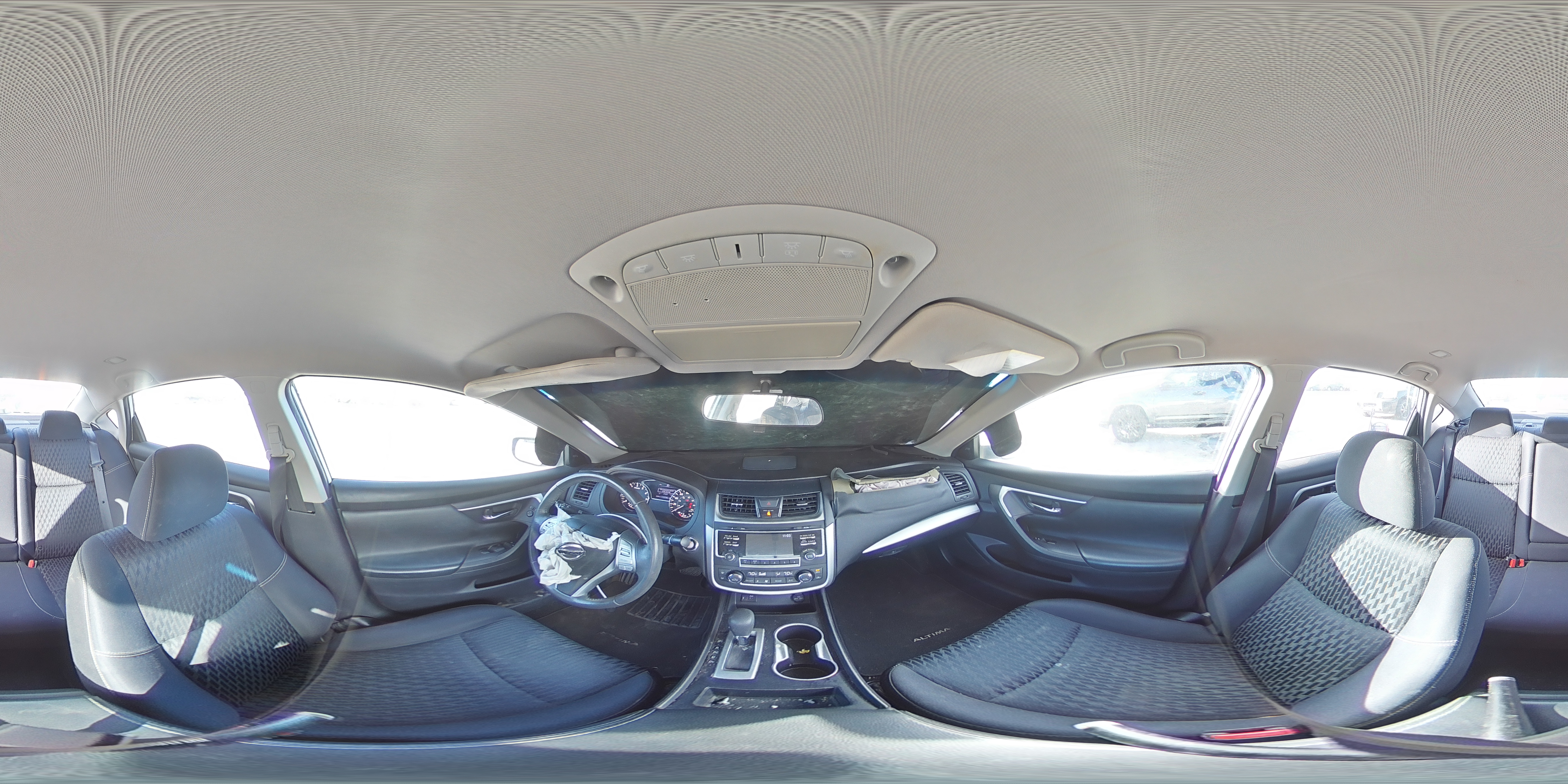 2017 Nissan Altima - Image 13