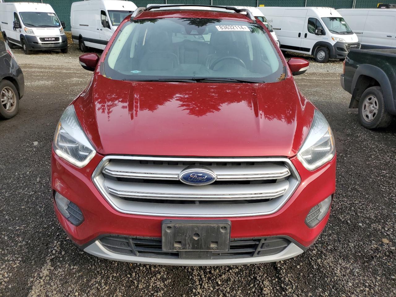 VIN 1FMCU9J96HUE75249 2017 FORD ESCAPE no.5