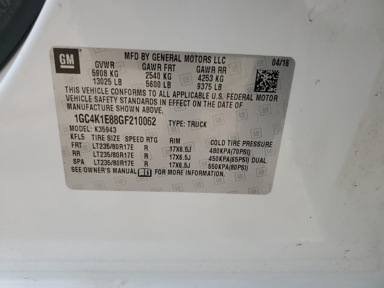 2016 Chevrolet Silverado - Image 12