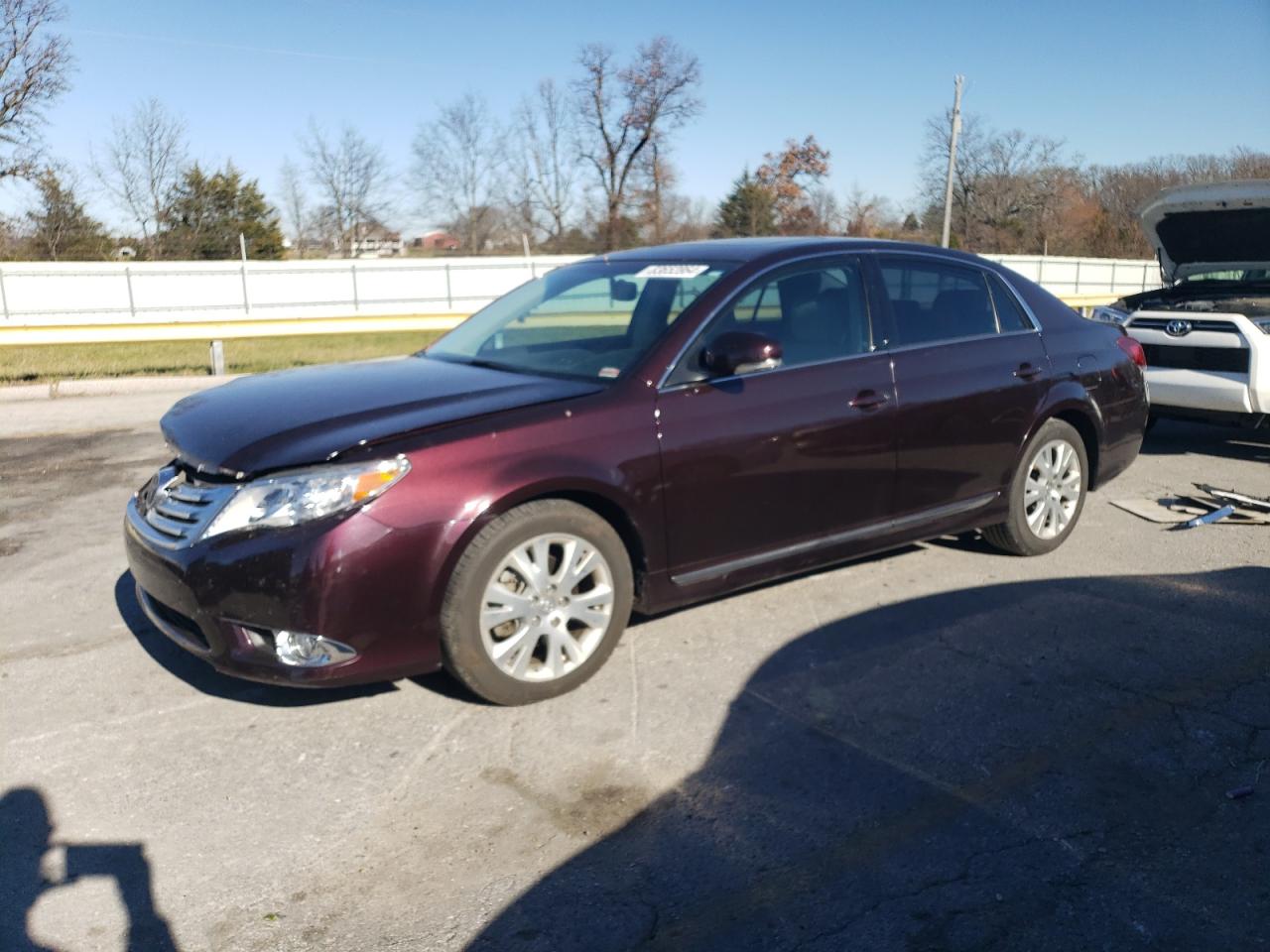 2012 Toyota Avalon - Image 1