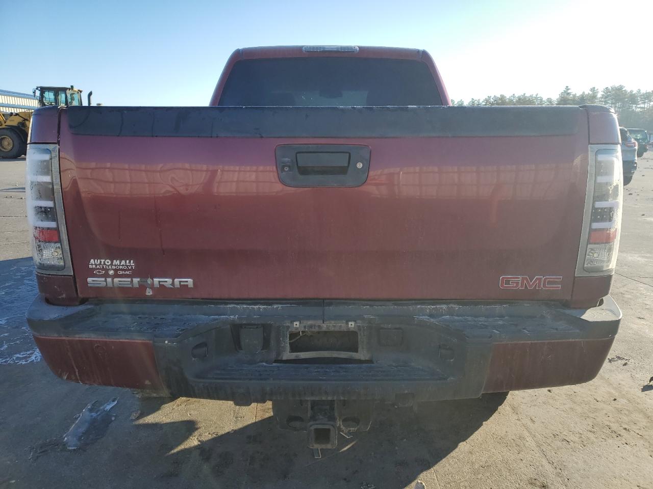 VIN 1GT426E8XEF133088 2014 GMC SIERRA no.6