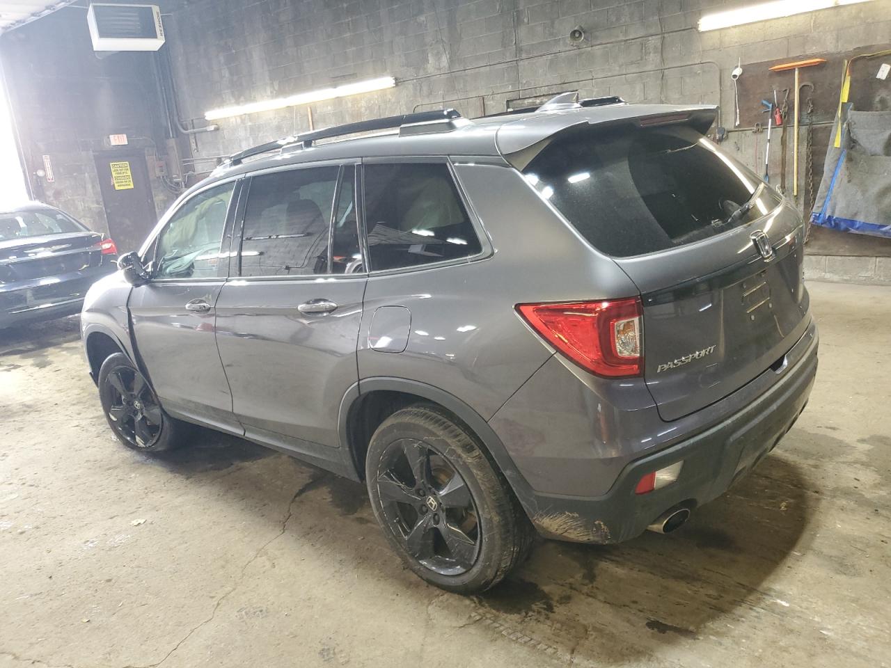 2021 Honda Passport - Image 2