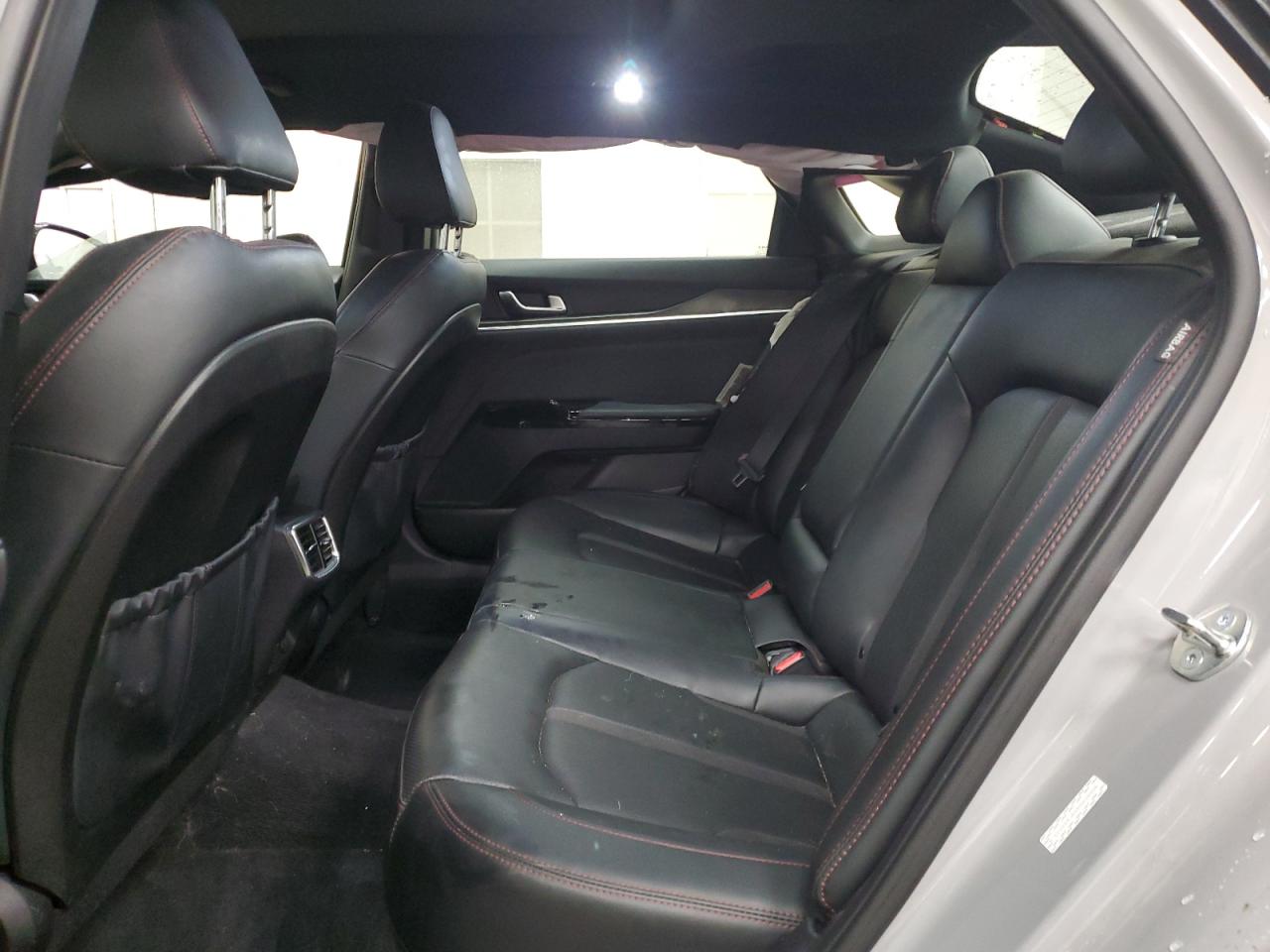 2024 Kia K5 - Image 10