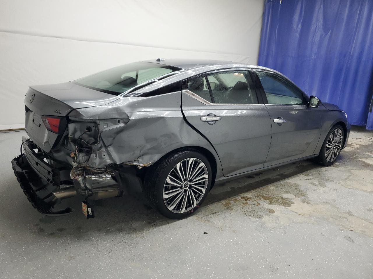 VIN 1N4BL4EVXPN346037 2023 NISSAN ALTIMA no.3