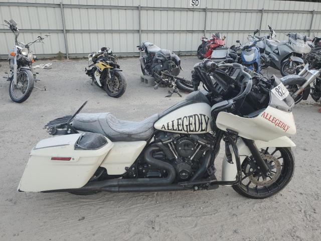  HARLEY-DAVIDSON FL 2018 Білий