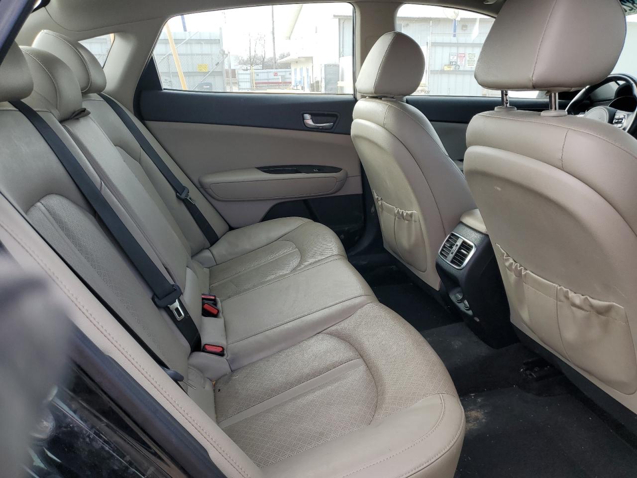 2018 Kia Optima - Image 10