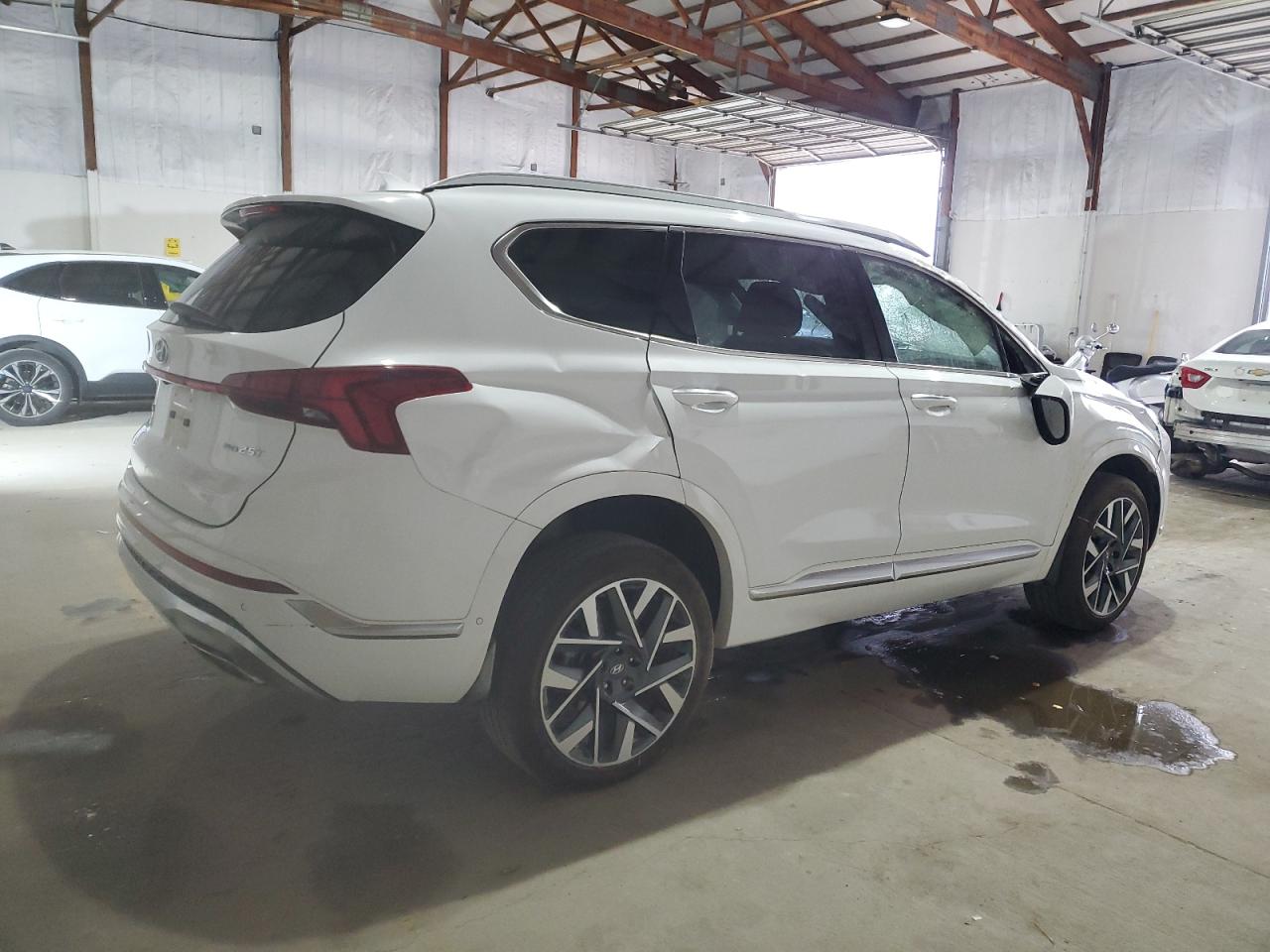 2023 Hyundai Santa Fe - Image 3