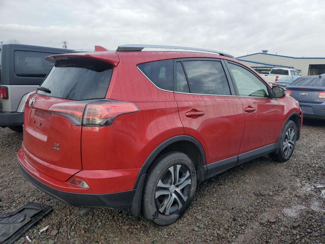 VIN JTMBFREV3GJ101960 2016 TOYOTA RAV4 no.3