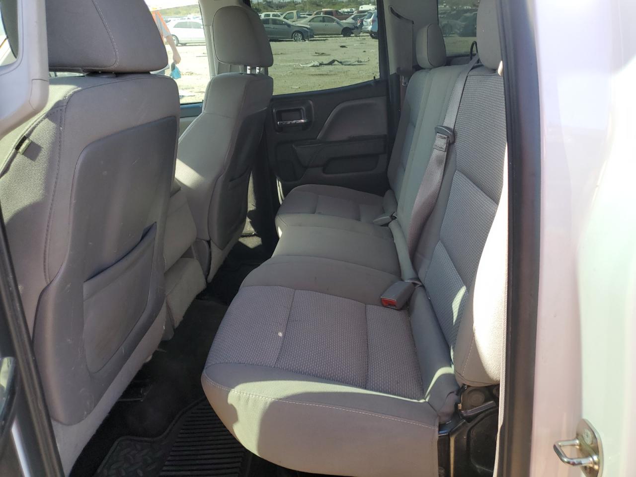 2015 Chevrolet Silverado - Image 10