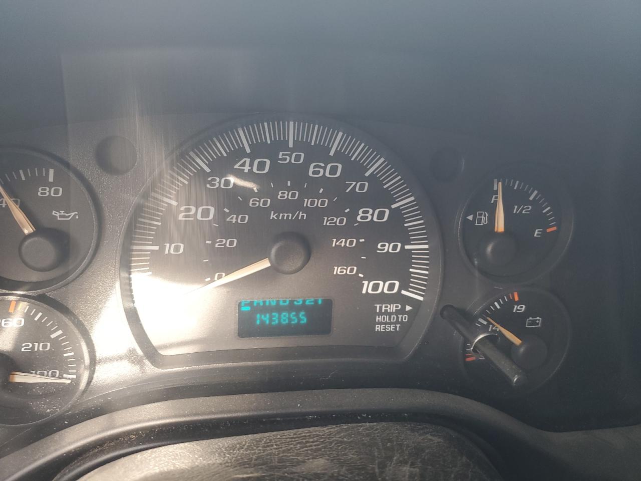 2006 Chevrolet Express - Image 9