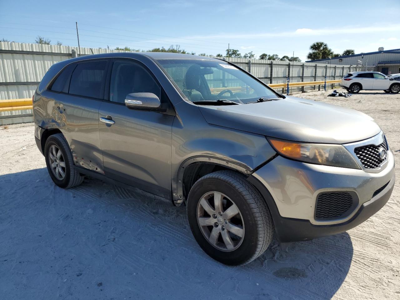 2013 Kia Sorento - Image 4