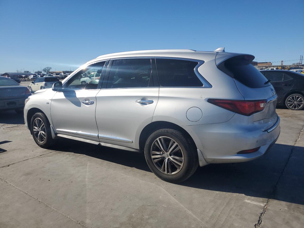 VIN 5N1DL0MN1HC501905 2017 INFINITI QX60 no.2