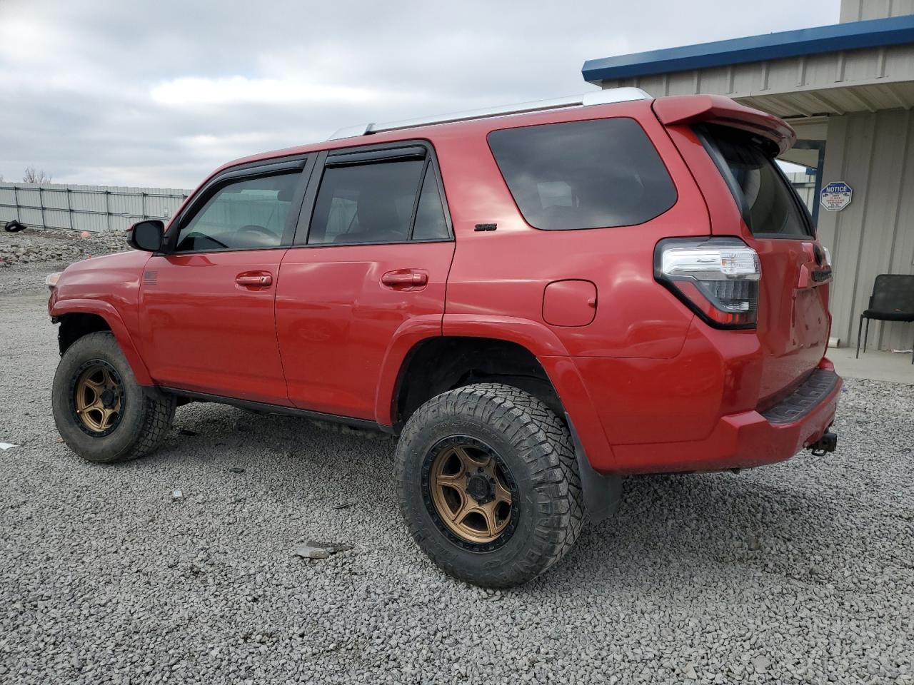 2015 Toyota 4Runner - Image 2