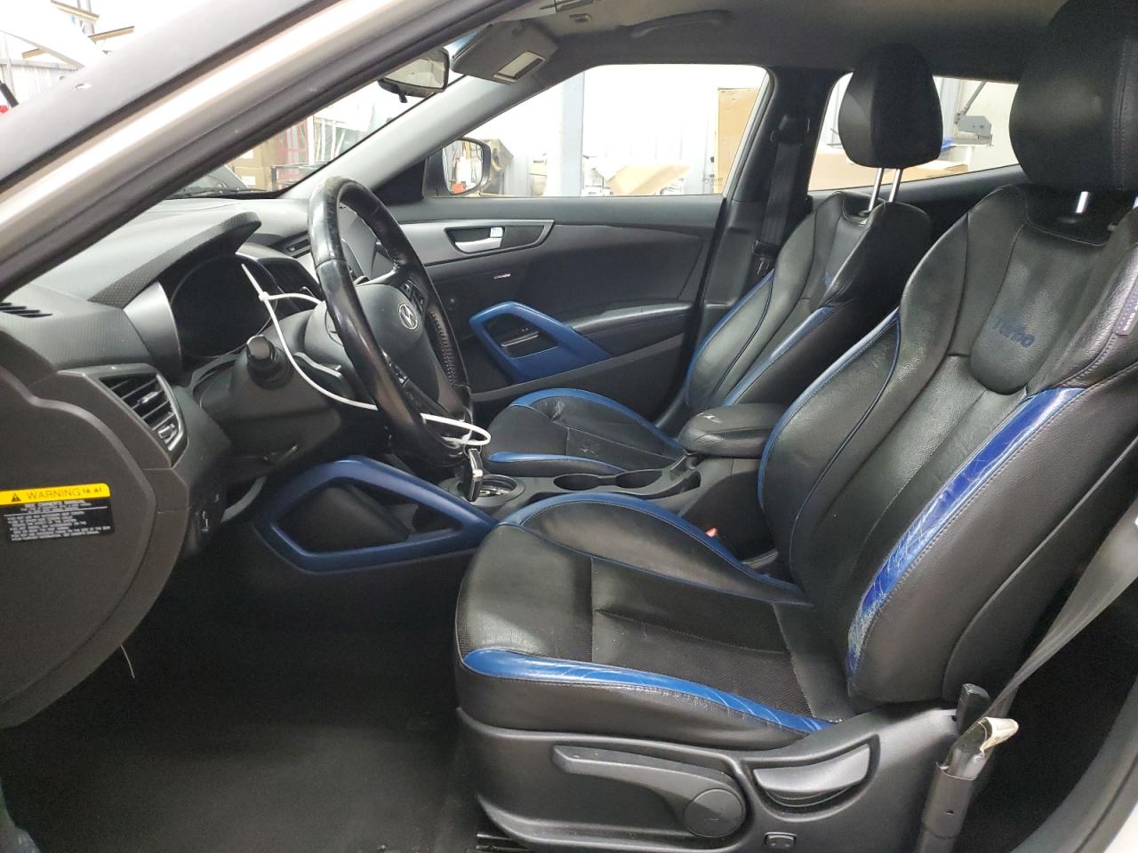 2014 Hyundai Veloster - Image 7