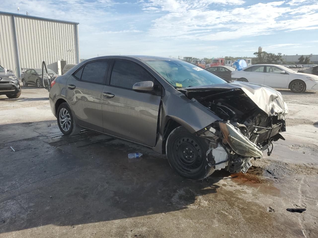 VIN 2T1BURHE0JC101290 2018 TOYOTA COROLLA no.4