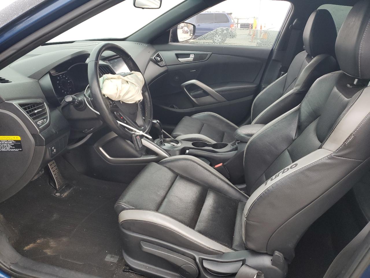 2017 Hyundai Veloster - Image 7