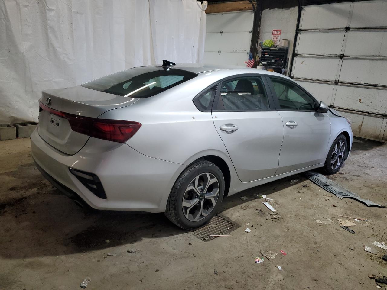 VIN 3KPF24AD2KE130708 2019 KIA FORTE no.3