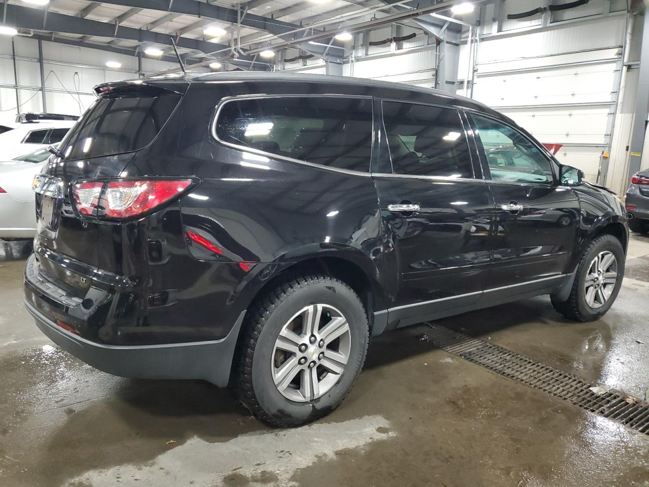 2017 Chevrolet Traverse - Image 3