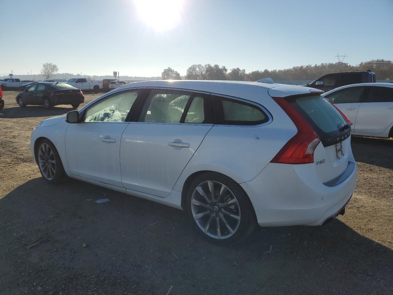 2015 Volvo V60 - Image 2