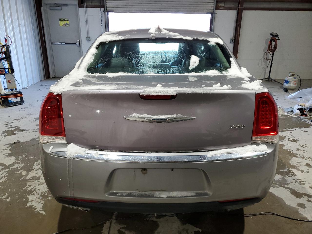 VIN 2C3CCAAG6FH769312 2015 CHRYSLER 300 no.6