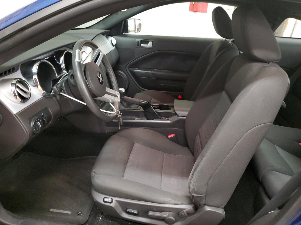 2007 Ford Mustang - Image 7