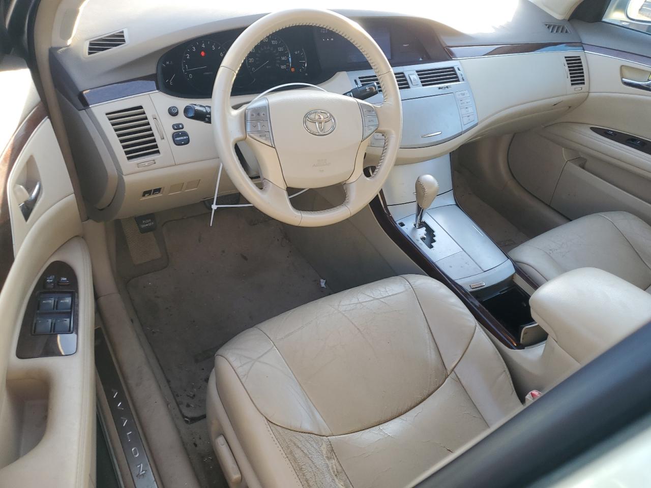 2008 Toyota Avalon - Image 8