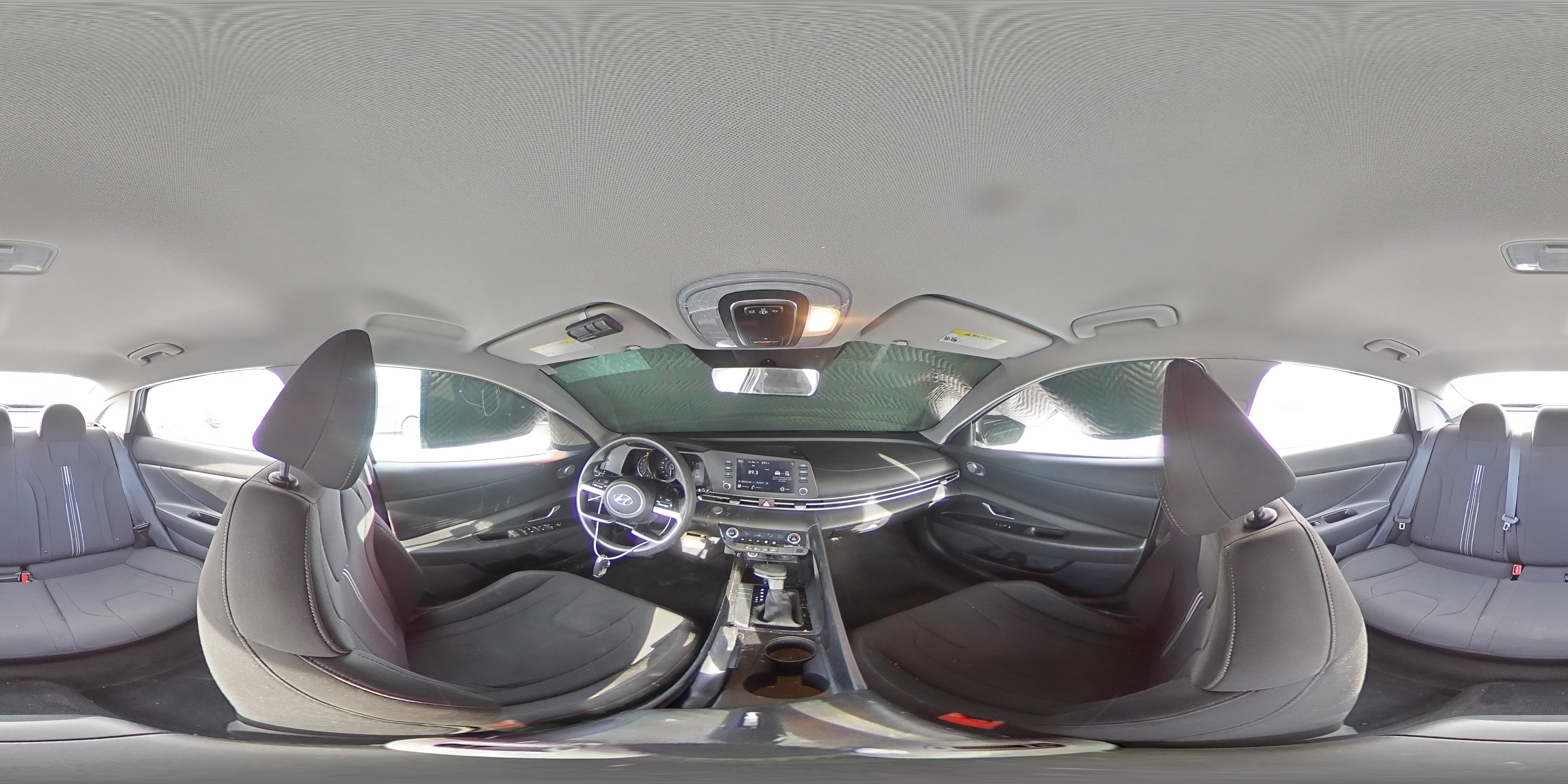 2021 Hyundai Elantra - Image 12