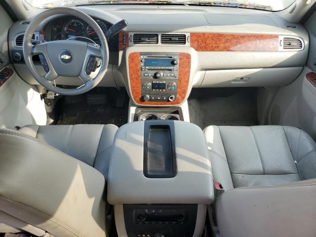 Parquets CHEVROLET TAHOE 2013 Biały