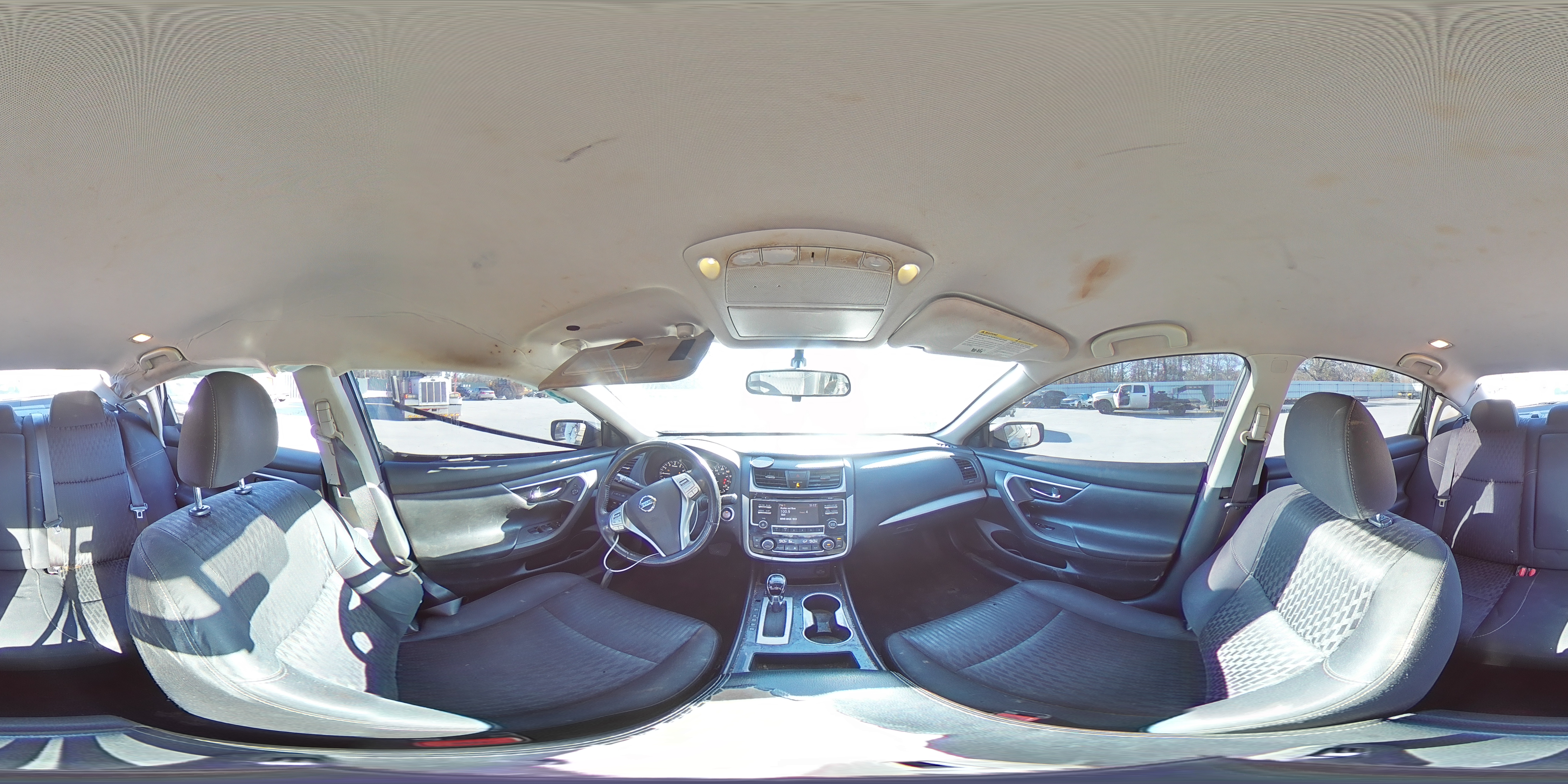 2018 Nissan Altima - Image 13