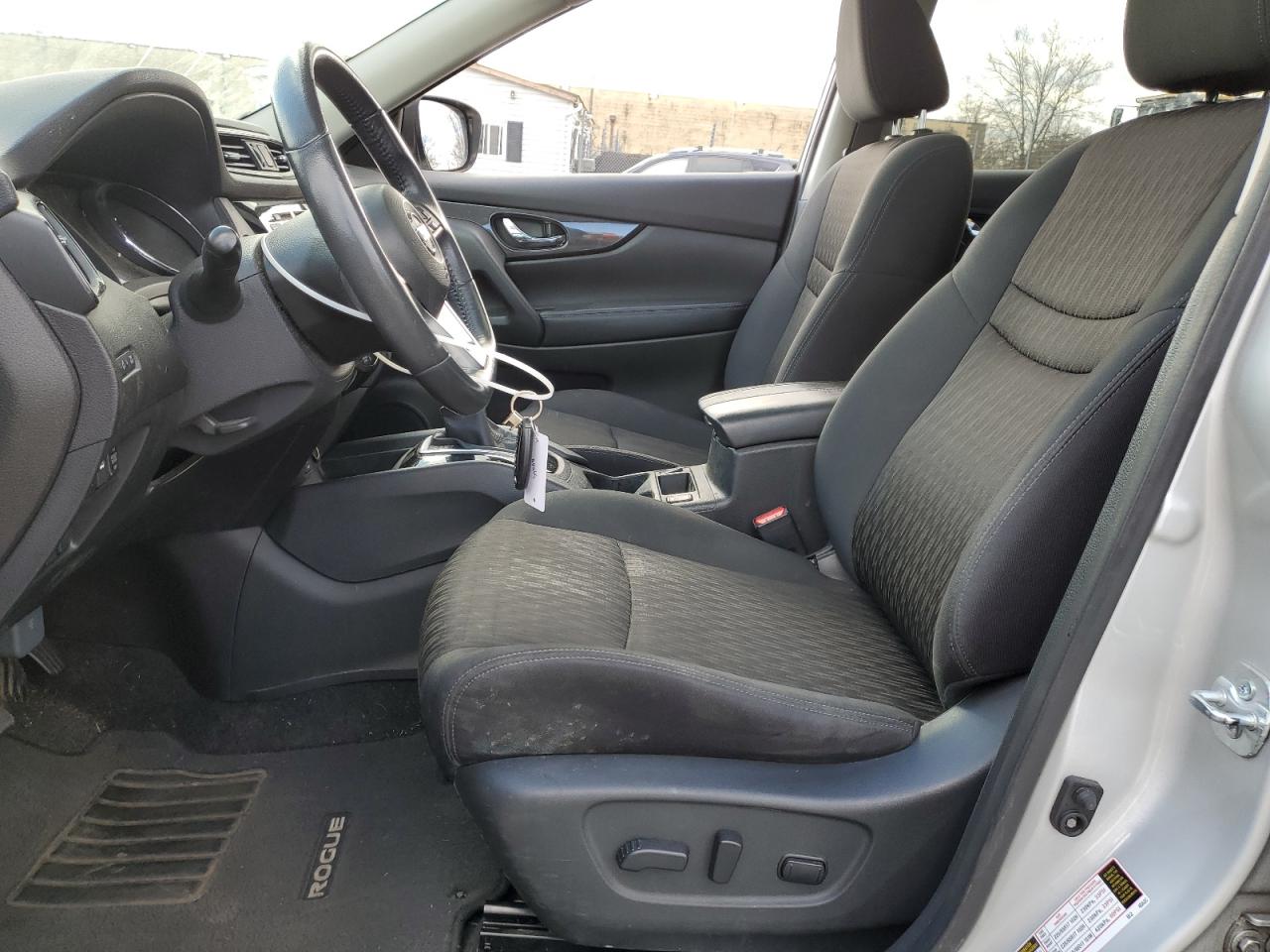 2017 Nissan Rogue - Image 7