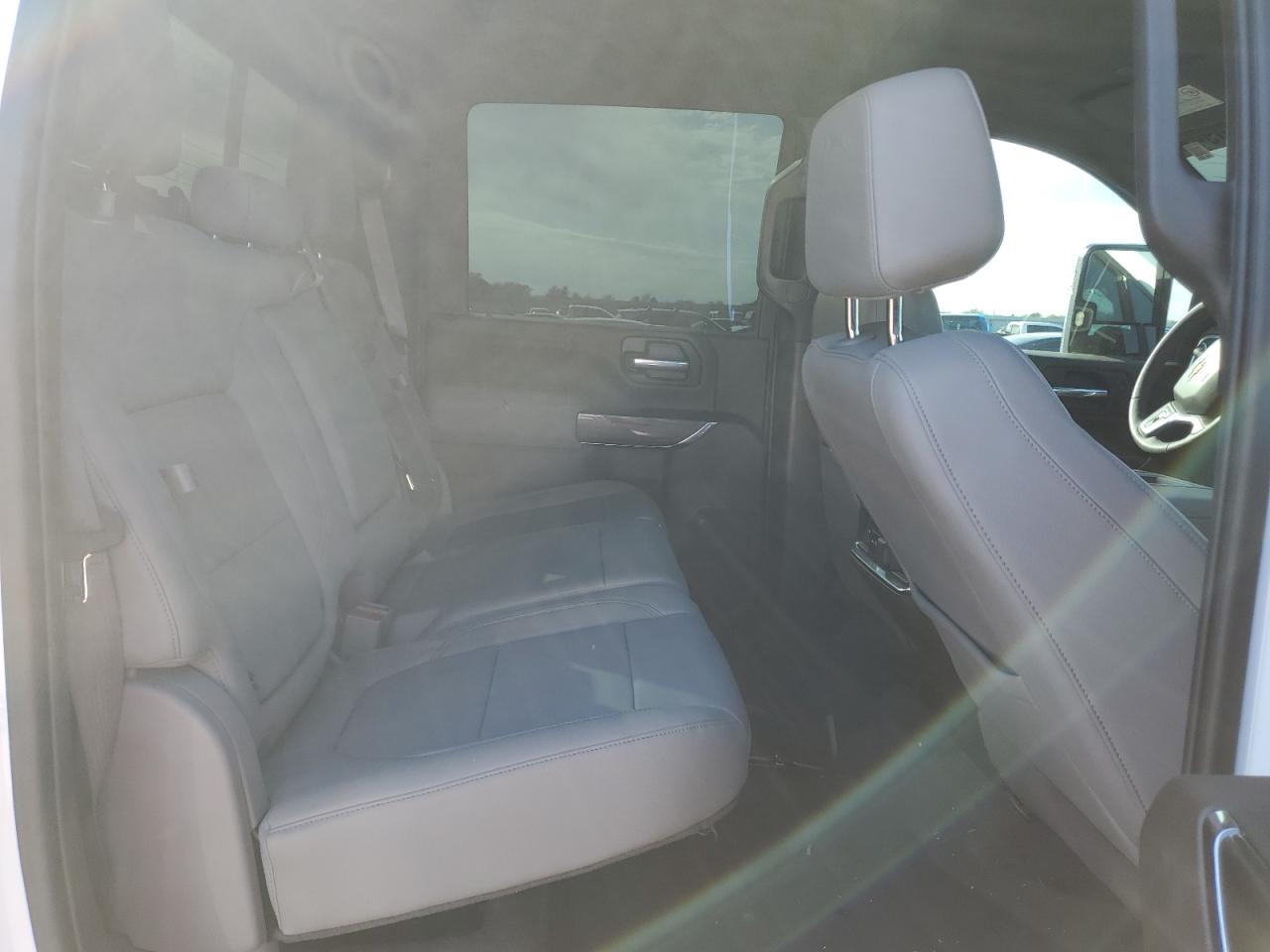 2022 Chevrolet Silverado - Image 10